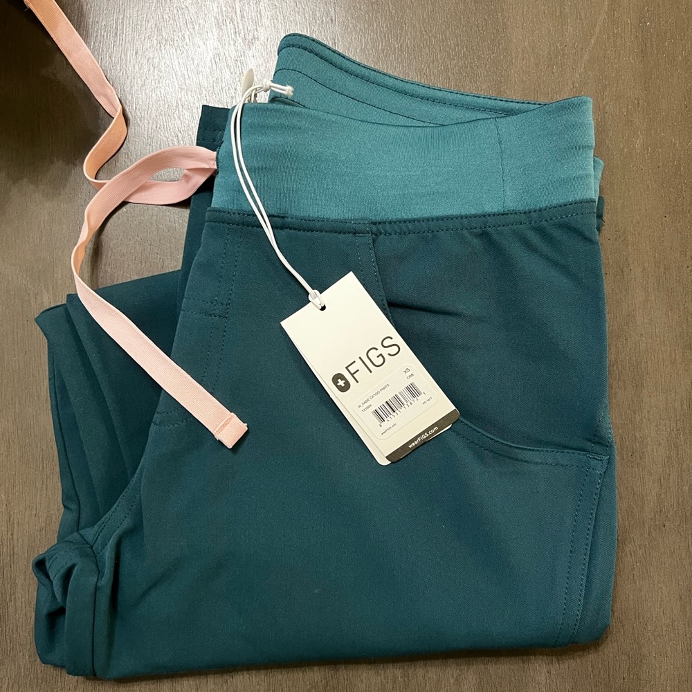 NWT Figs Caribbean Blue Kade Scrub pants XS